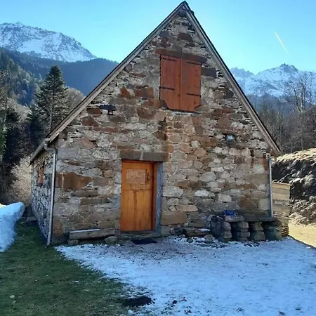Chalet Grange En Autonomie En Montagne