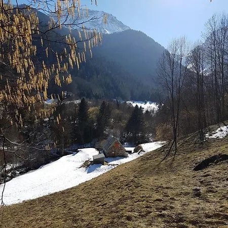 Chalet Grange En Autonomie En Montagne